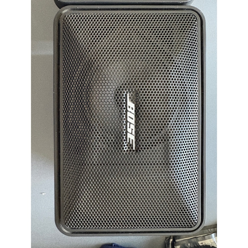 Bose Model 101 Music Monitor Speakers Pair Black 4 Ohm 60W C34521 C34522 - Picture 2 of 11